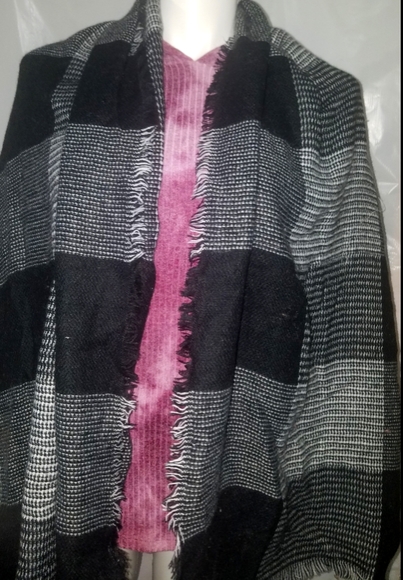 ☃️Aldo's shawl cover - Picture 1 of 6